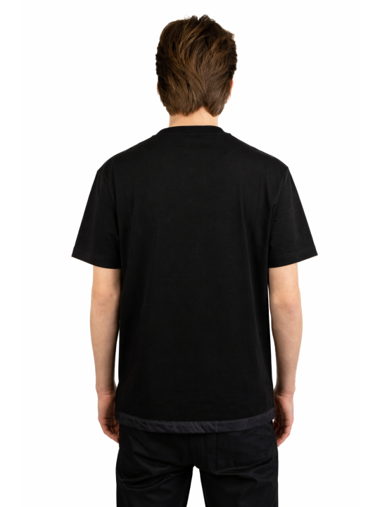 T-Shirt Prada con tasca in re-nylon